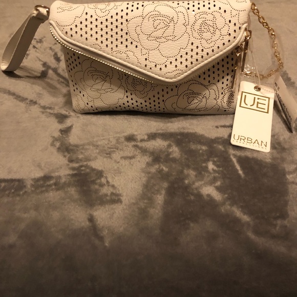 White Crossbody Bag w/ Gold Chain-Vegan - Picture 2 of 8